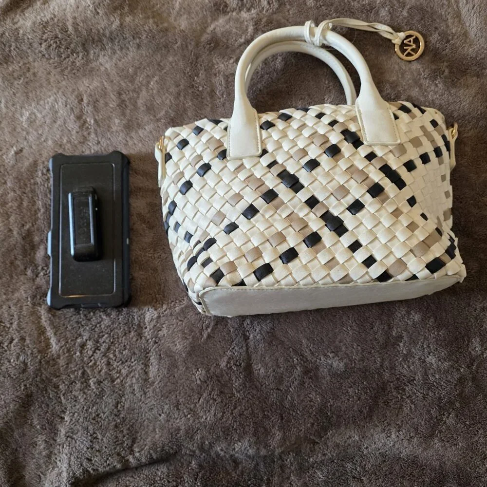 Satchel Tote Cream Black Neutral Top Handle Bag - Picture 15 of 16